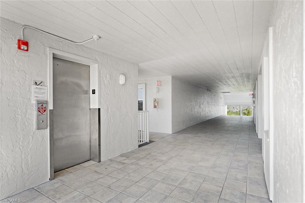 BAYSIDE VILLAS - Residential