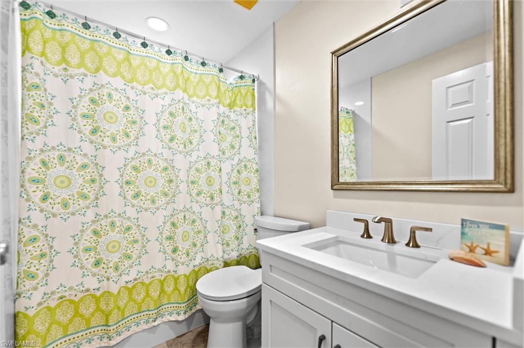 BAYSIDE VILLAS - Residential