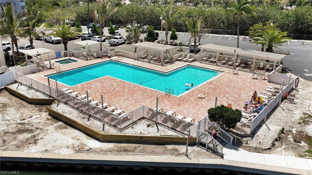 BAYSIDE VILLAS - Residential