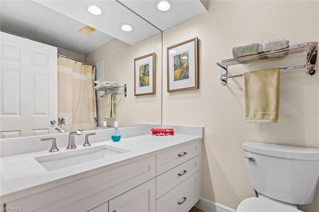 BAYSIDE VILLAS - Residential