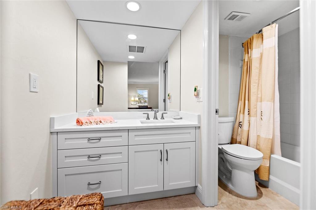 BAYSIDE VILLAS - Residential