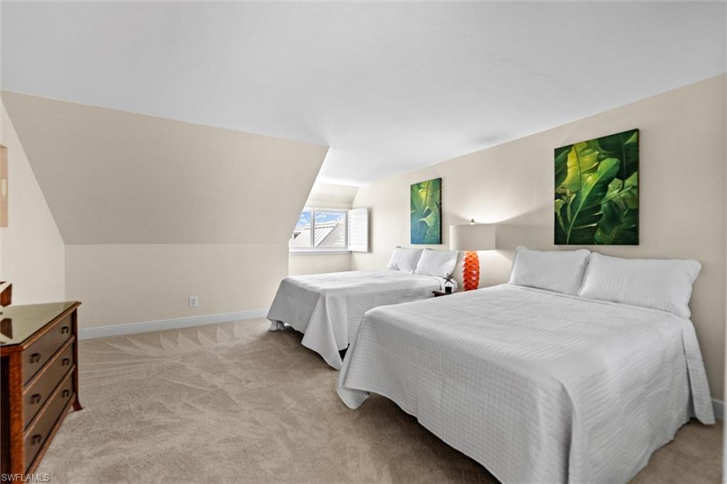 BAYSIDE VILLAS - Residential