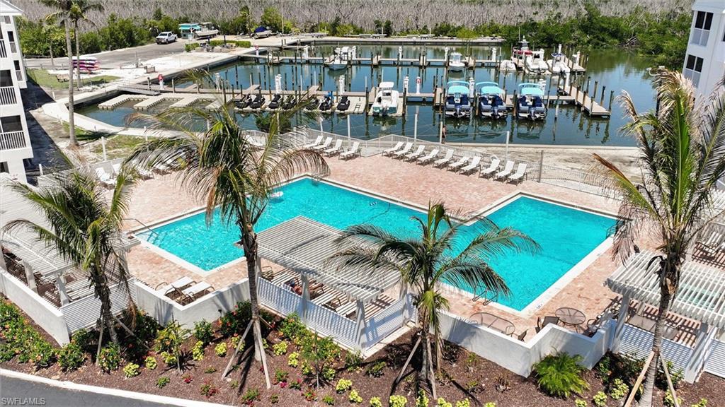 BAYSIDE VILLAS - Residential