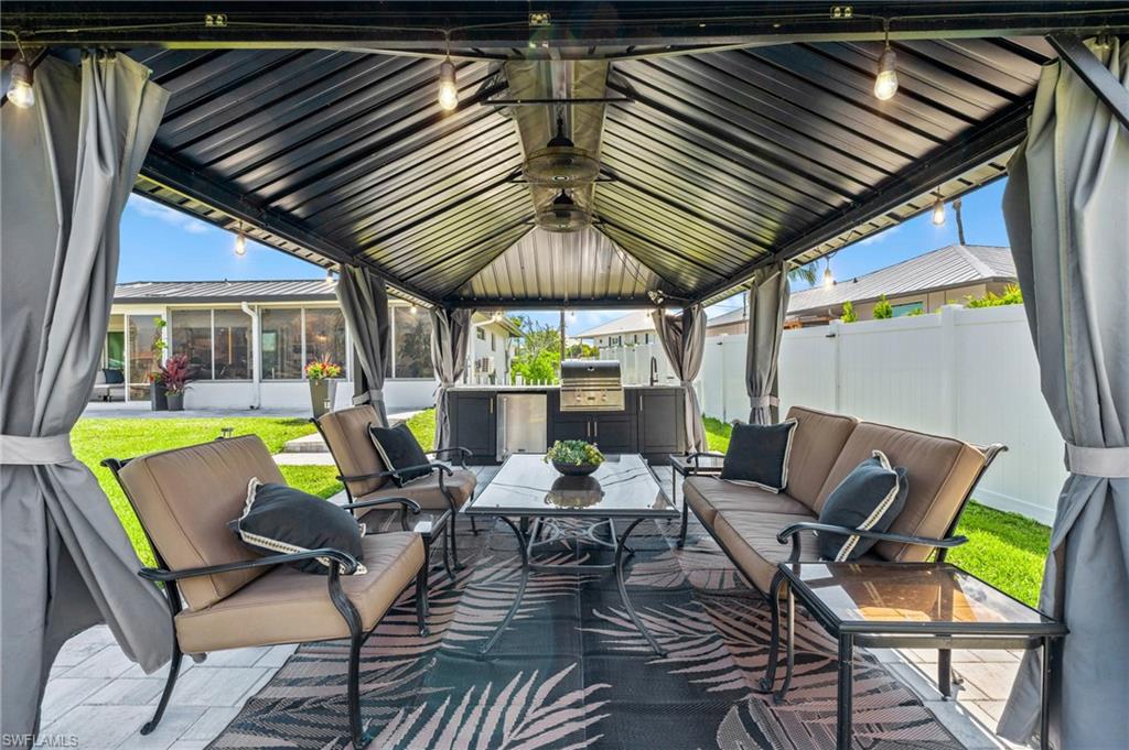 ISLAND PARK - Residential