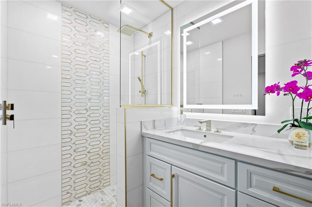 ISLAND PARK - Residential