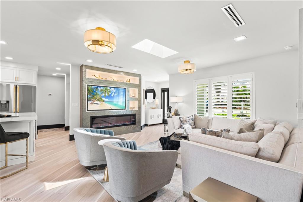 ISLAND PARK - Residential