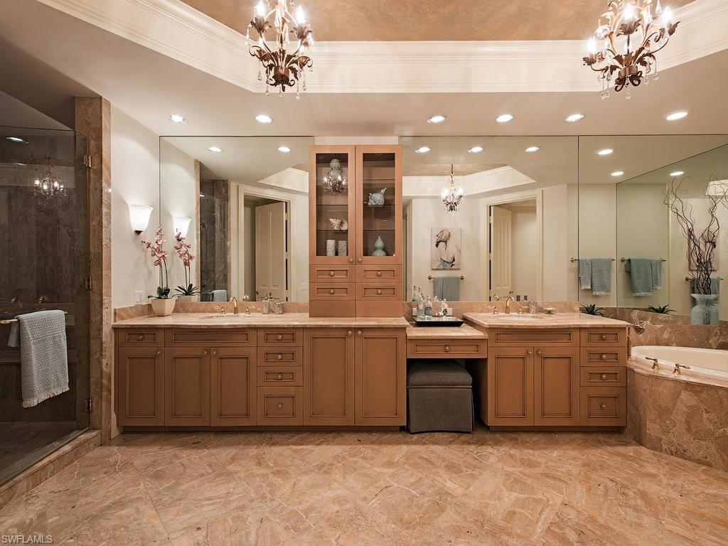 SEASONS AT NAPLES CAY - Residential