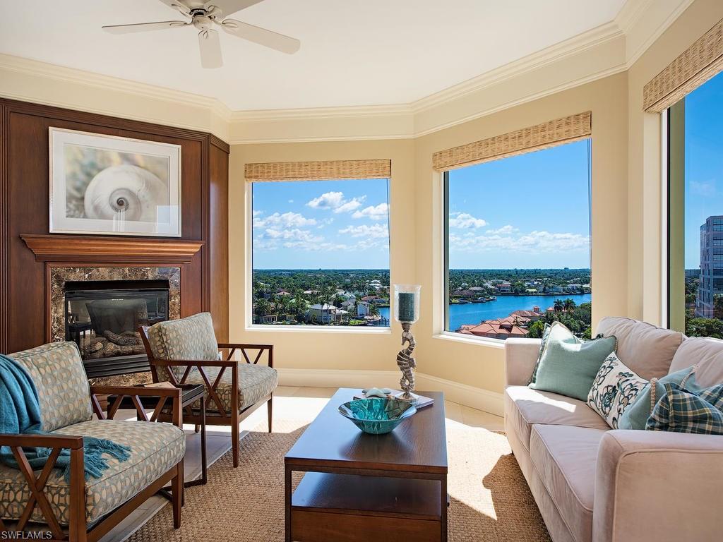 SEASONS AT NAPLES CAY - Residential