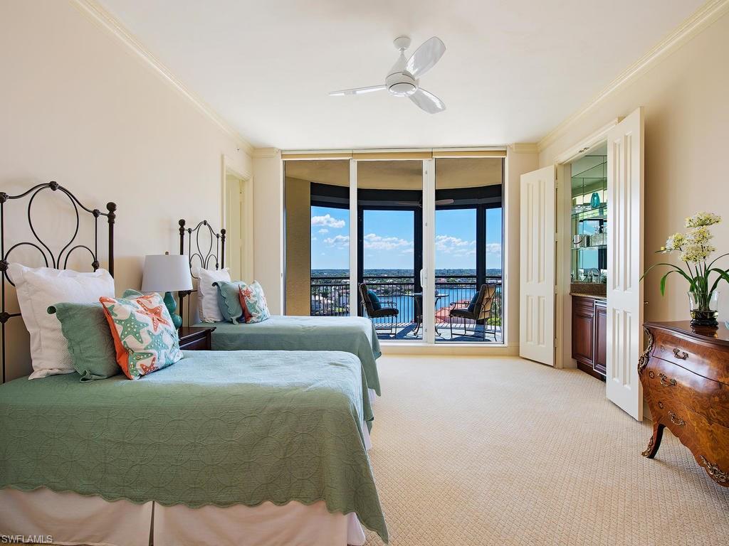 SEASONS AT NAPLES CAY - Residential