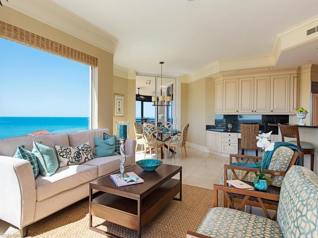 SEASONS AT NAPLES CAY - Residential