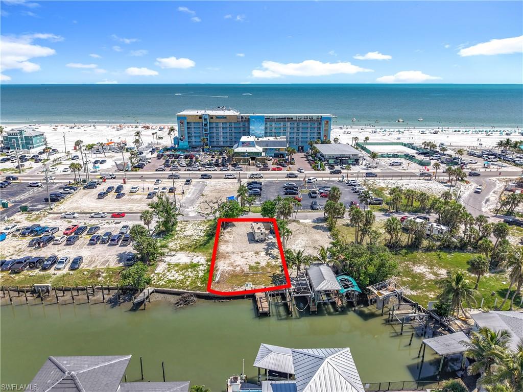 VENETIAN GARDENS - Land