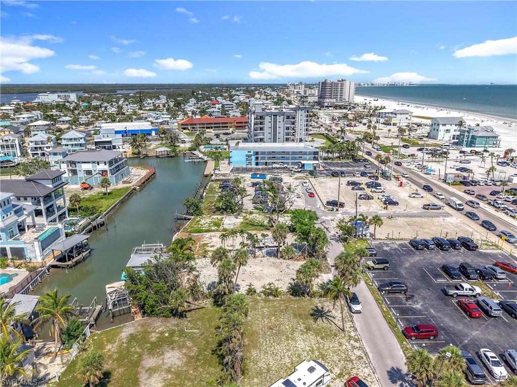 VENETIAN GARDENS - Land
