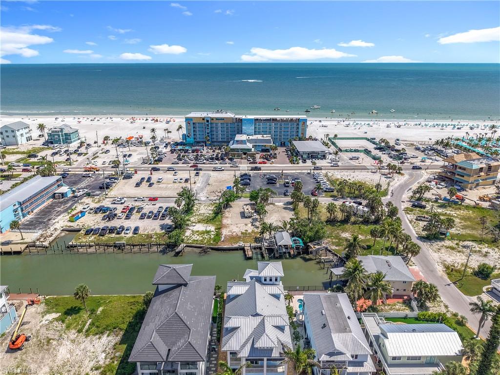 VENETIAN GARDENS - Land