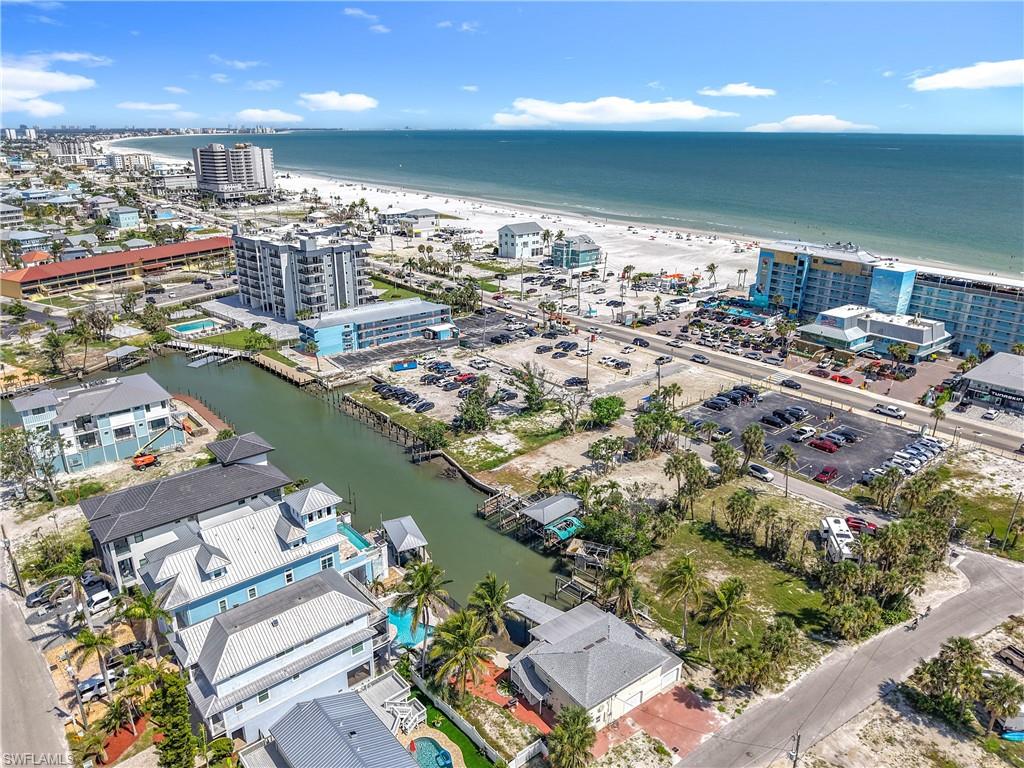 VENETIAN GARDENS - Land