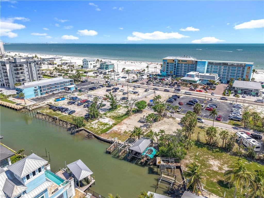 VENETIAN GARDENS - Land