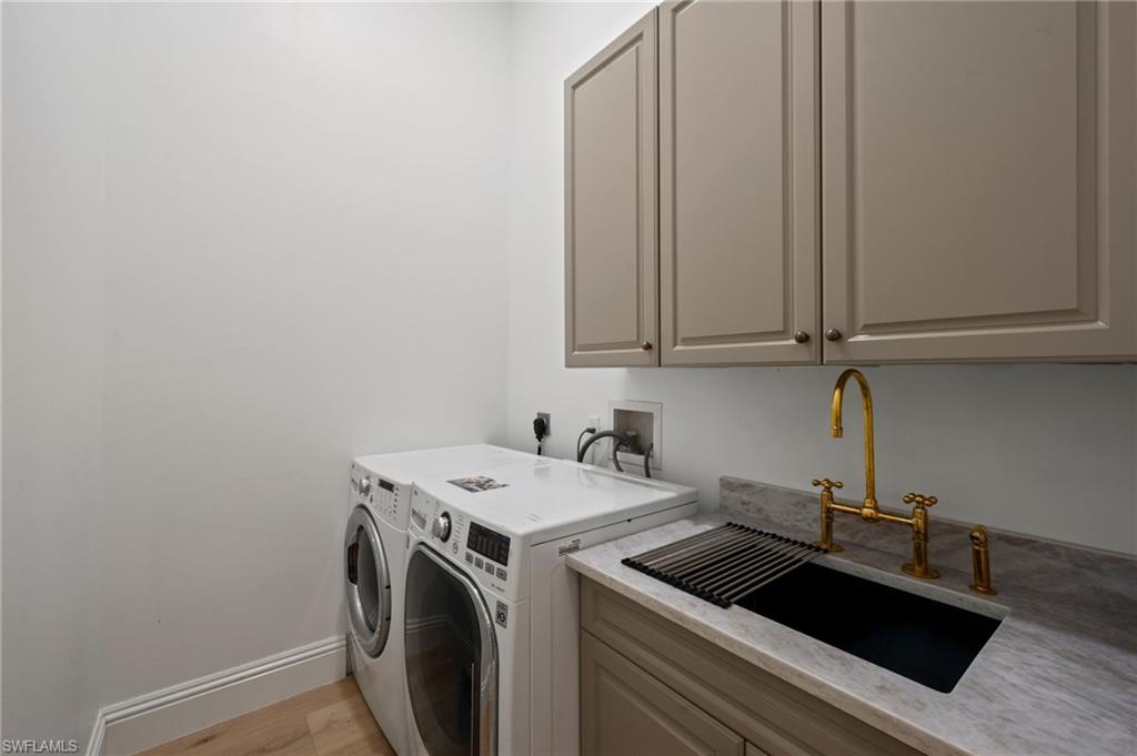 WILSHIRE LAKES - Residential