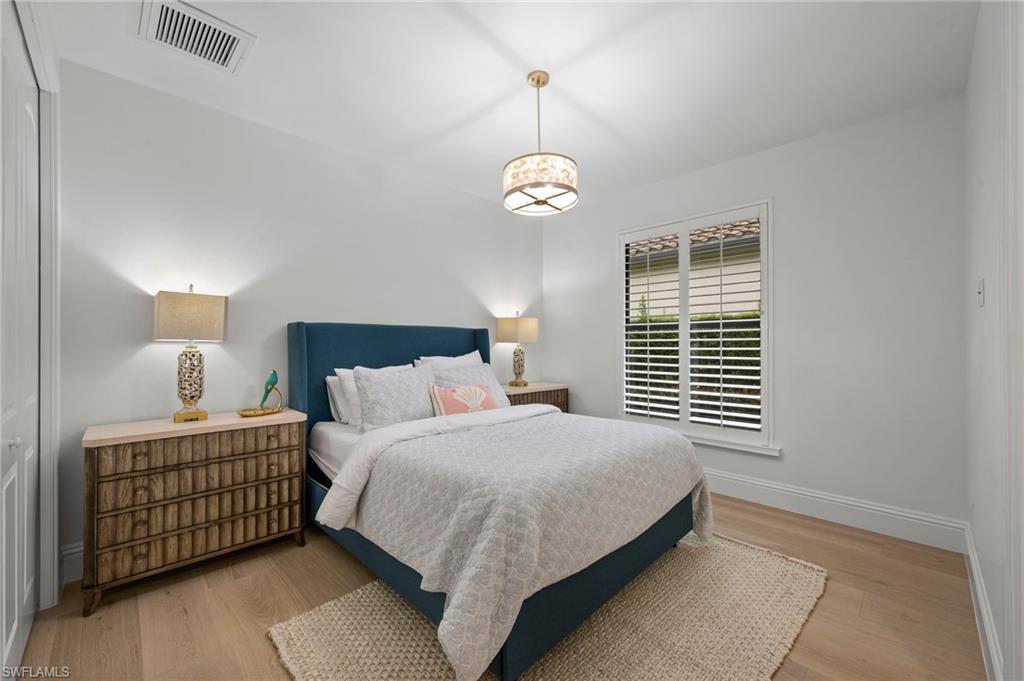 WILSHIRE LAKES - Residential