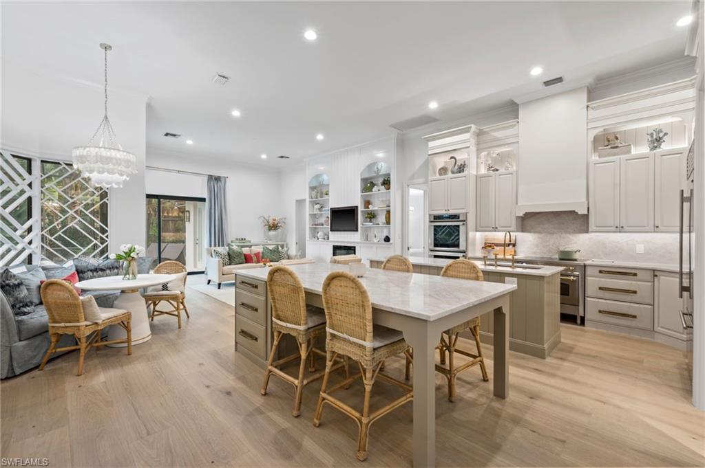 WILSHIRE LAKES - Residential