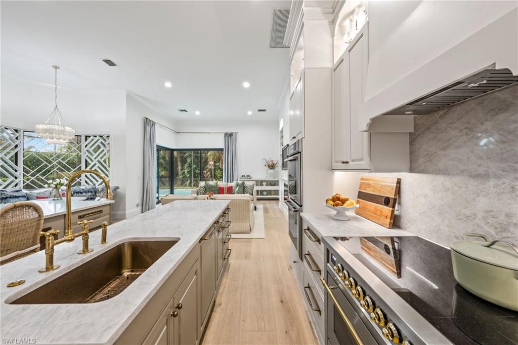 WILSHIRE LAKES - Residential