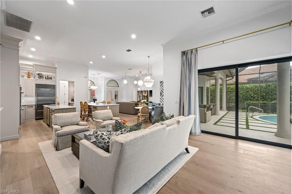 WILSHIRE LAKES - Residential