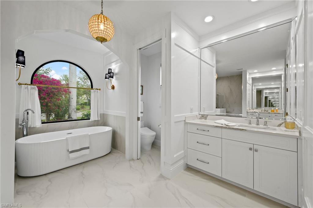 WILSHIRE LAKES - Residential