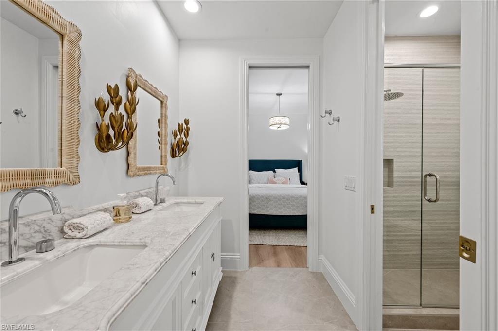 WILSHIRE LAKES - Residential