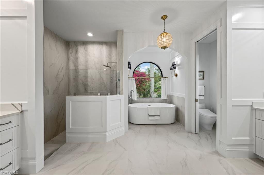 WILSHIRE LAKES - Residential