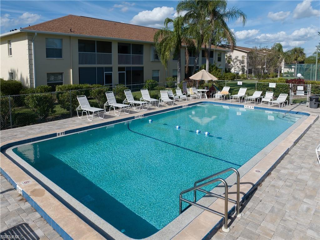 FOXMOOR LAKES - Residential