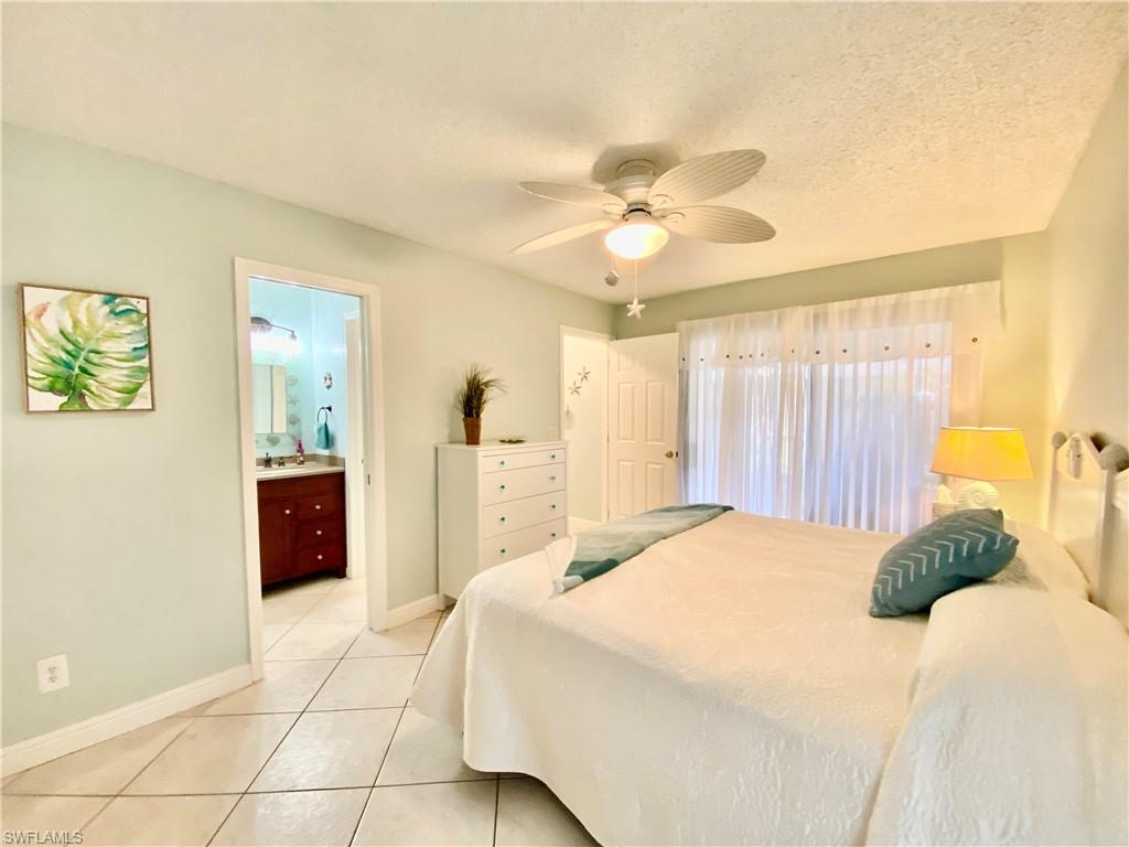 FOXMOOR LAKES - Residential