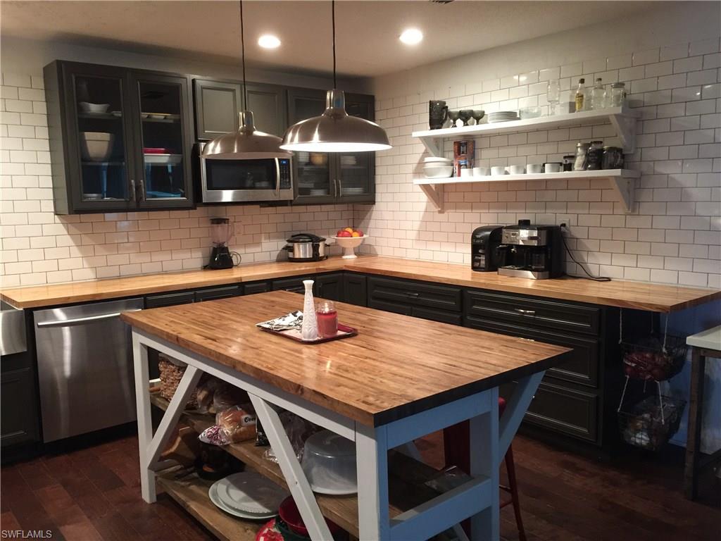 GOLFVIEW ESTATES - Residential