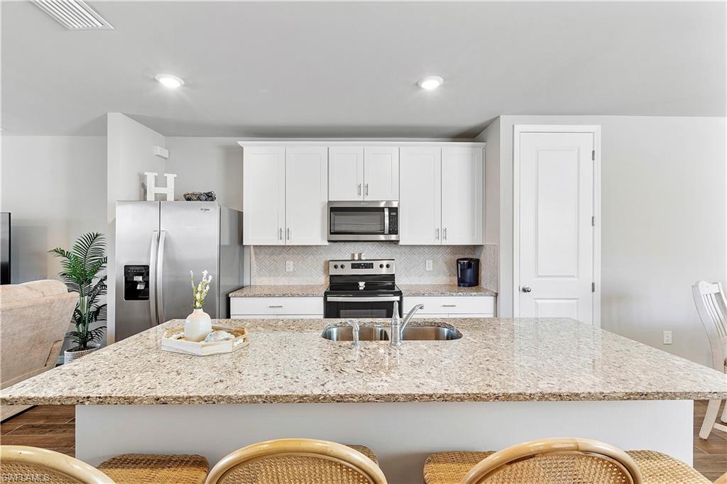 CRESCENT GROVE - Residential