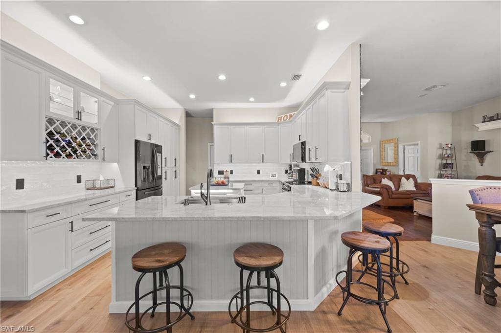 THE ENCLAVE - Residential