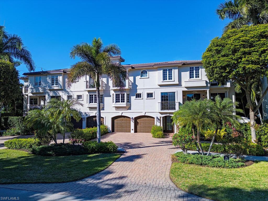 VILLAS CALABRIA - Residential