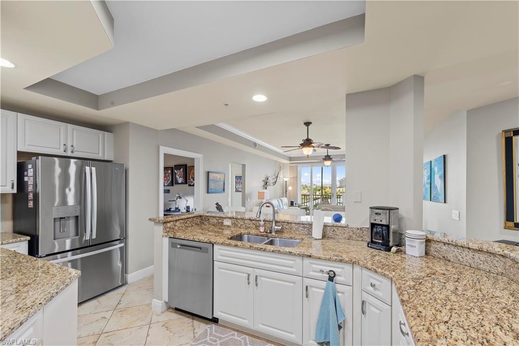 ST. TROPEZ - Residential