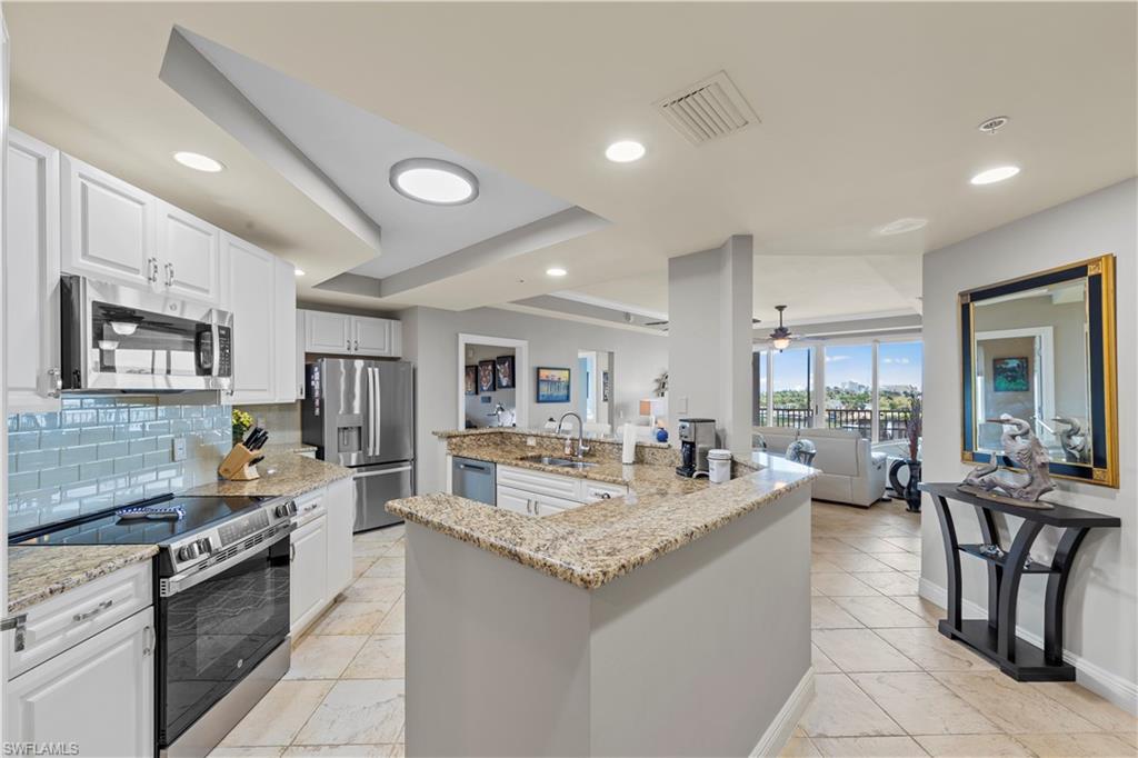 ST. TROPEZ - Residential