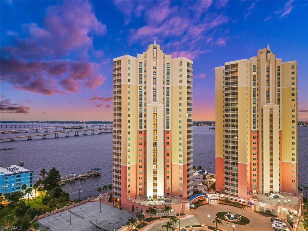 ST. TROPEZ - Residential