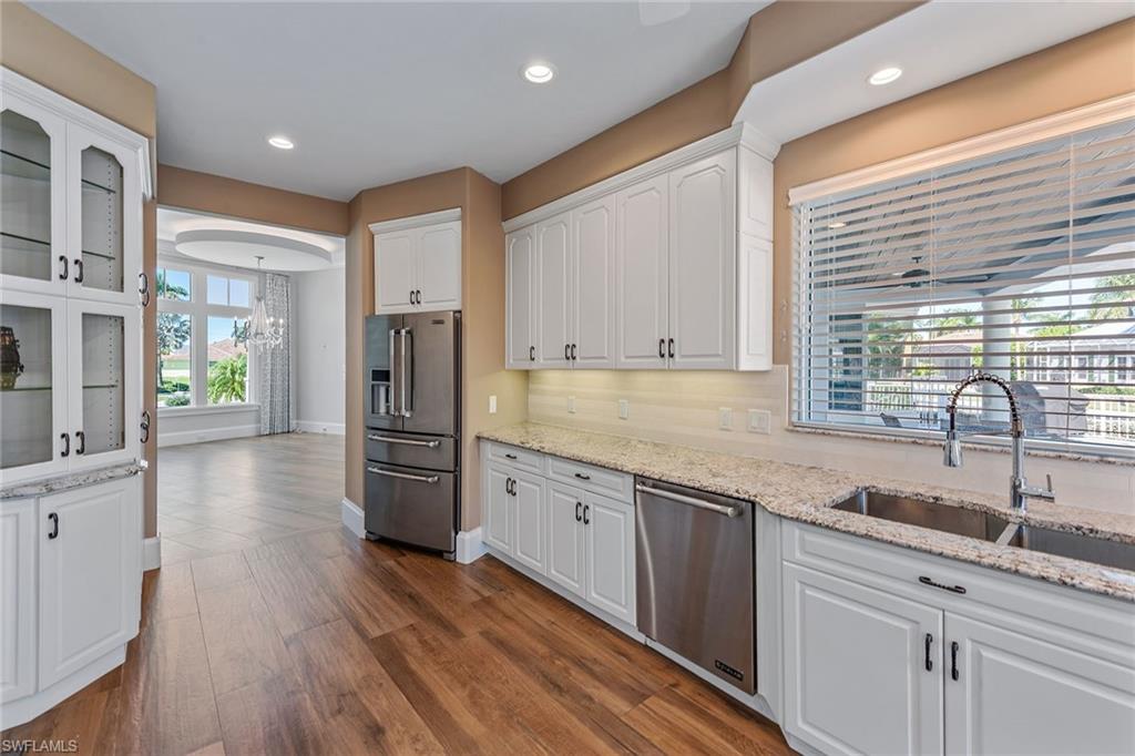 MARCO BEACH - Residential