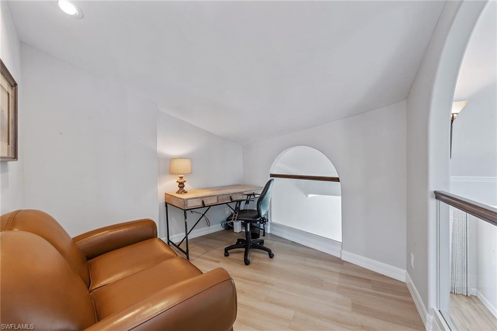 MARCO BEACH - Residential