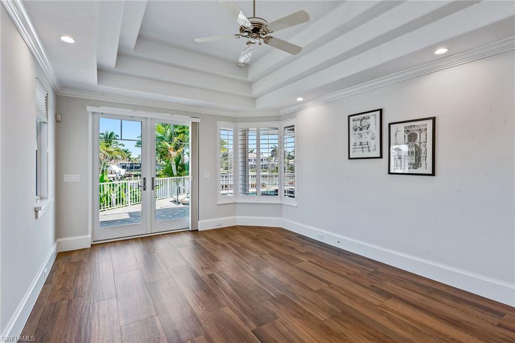 MARCO BEACH - Residential