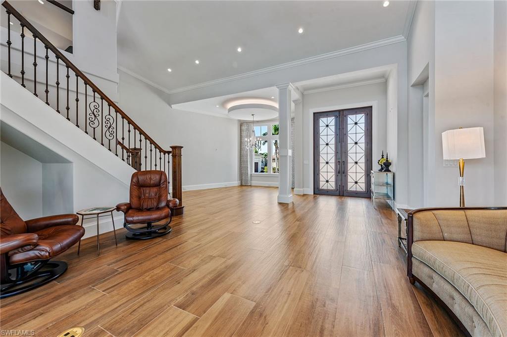 MARCO BEACH - Residential