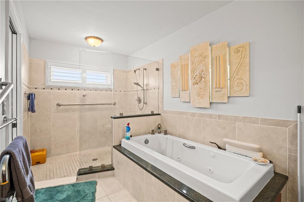 LOCHMOOR - Residential