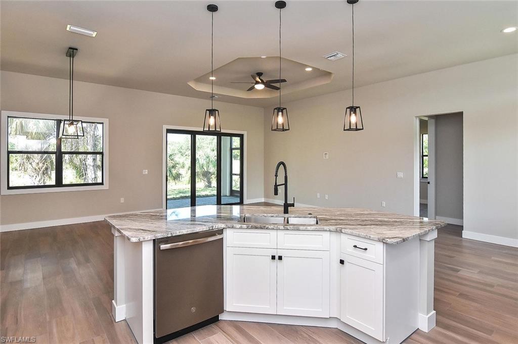 BUCKINGHAM PARK - Residential