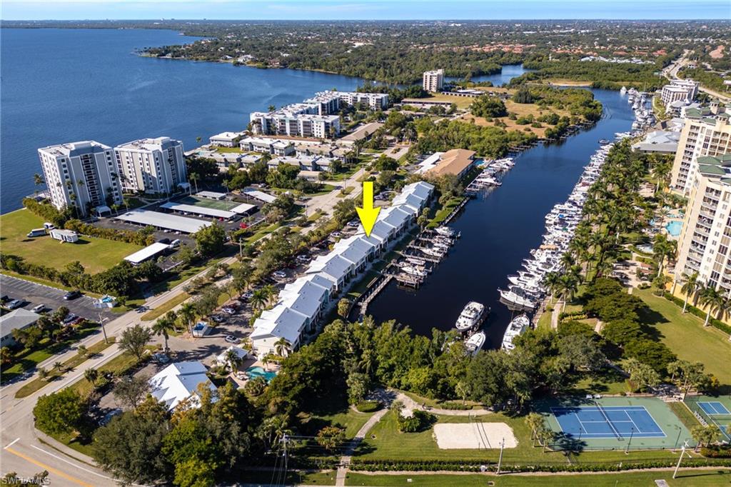 SHIPYARD VILLAS - Residential