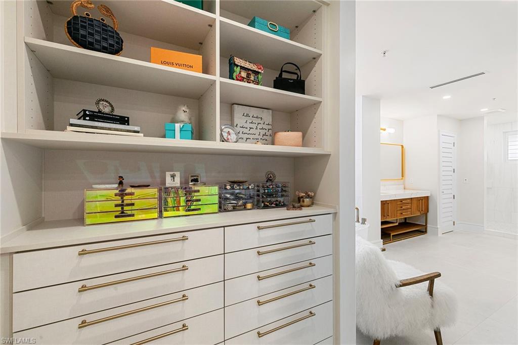 ESPLANADE - Residential