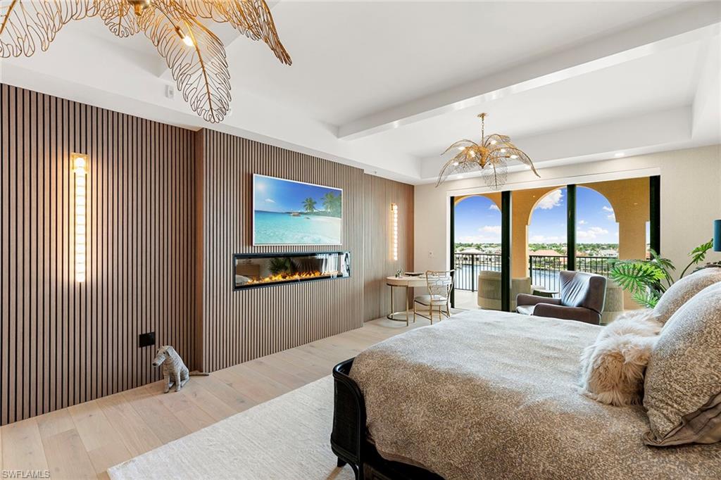 ESPLANADE - Residential