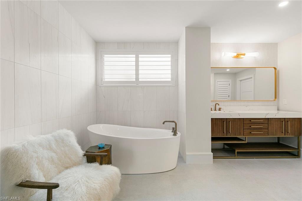 ESPLANADE - Residential