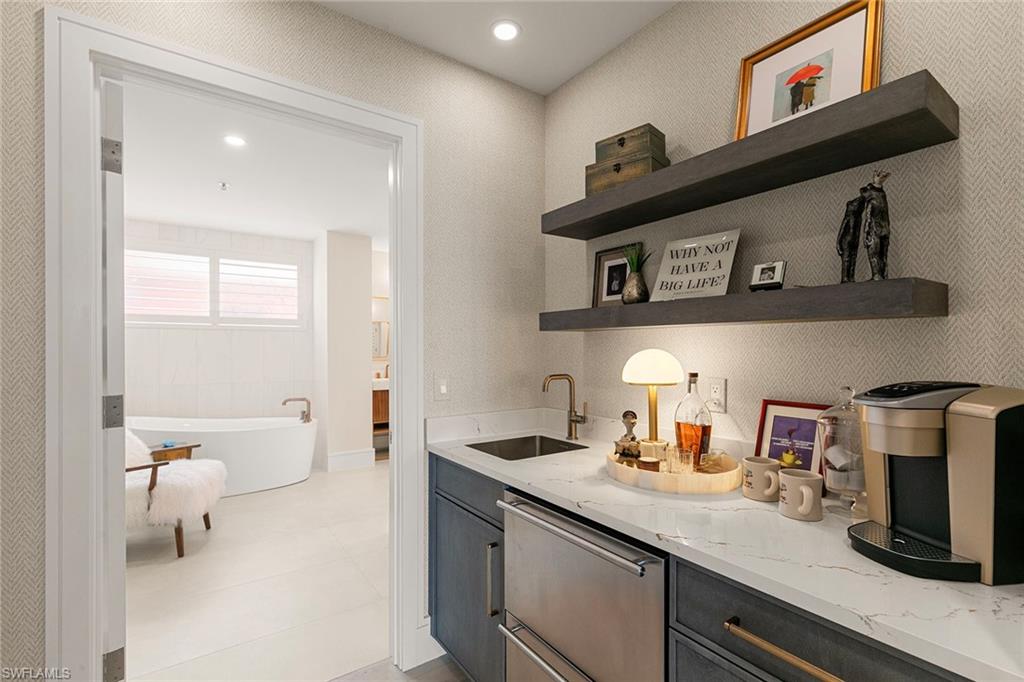 ESPLANADE - Residential