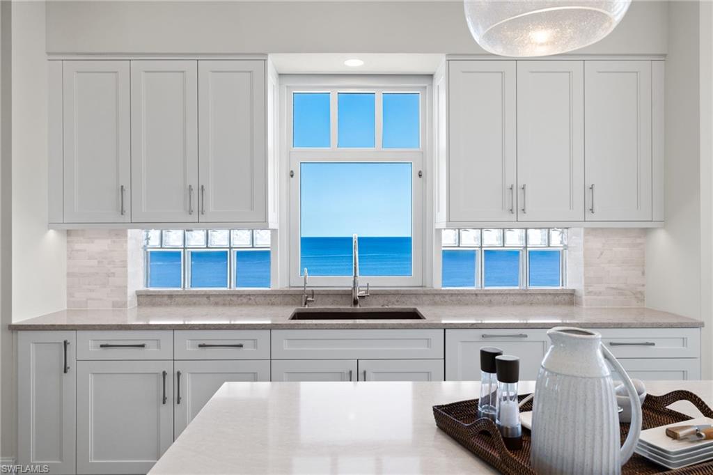 BAREFOOT BEACH CLUB - Residential