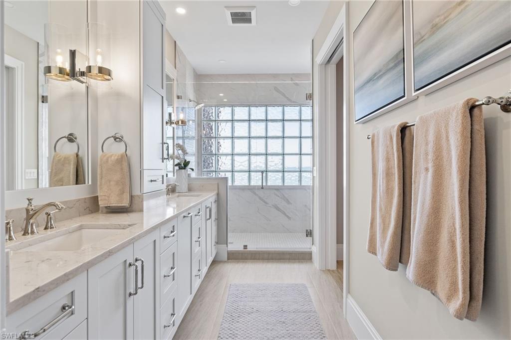 BAREFOOT BEACH CLUB - Residential