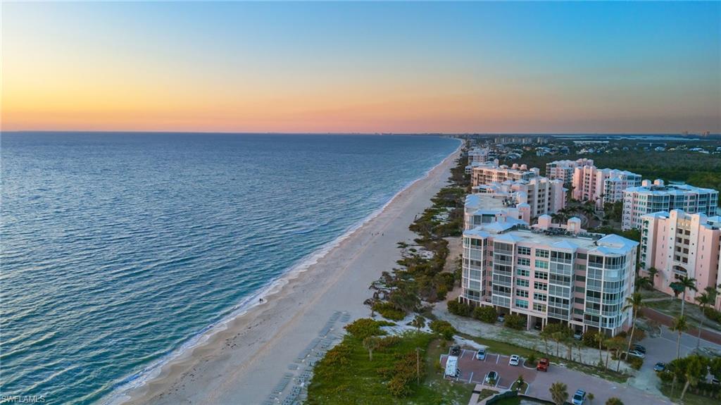 BAREFOOT BEACH CLUB - Residential